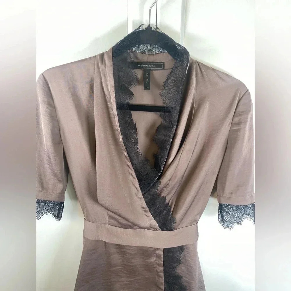 BCBG MaxAzria - ‘Eunice’ Satin Faux wrap top with lace - mulberry mist - XXS - Picture 4 of 10